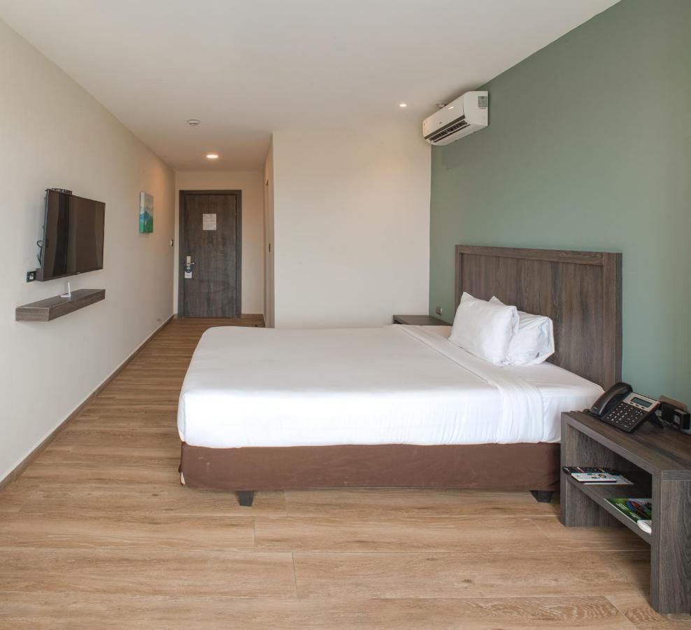 Reec Machala By Oro Verde Hotels Dış mekan fotoğraf